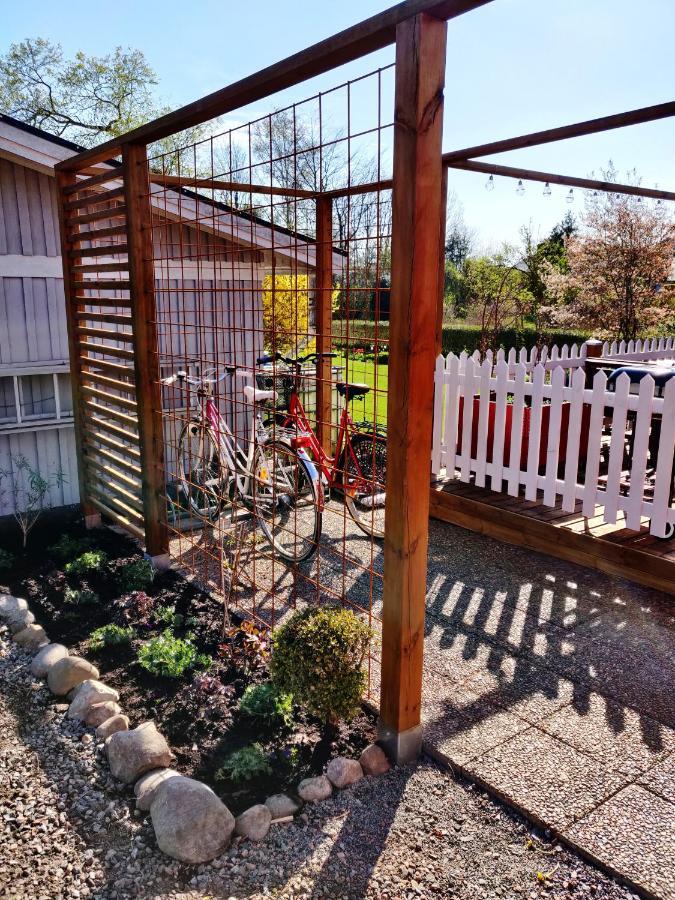 Lillstugan - Centralt Och Havsnaera I Lugnt Villomrade Falkenbergs Eksteriør billede