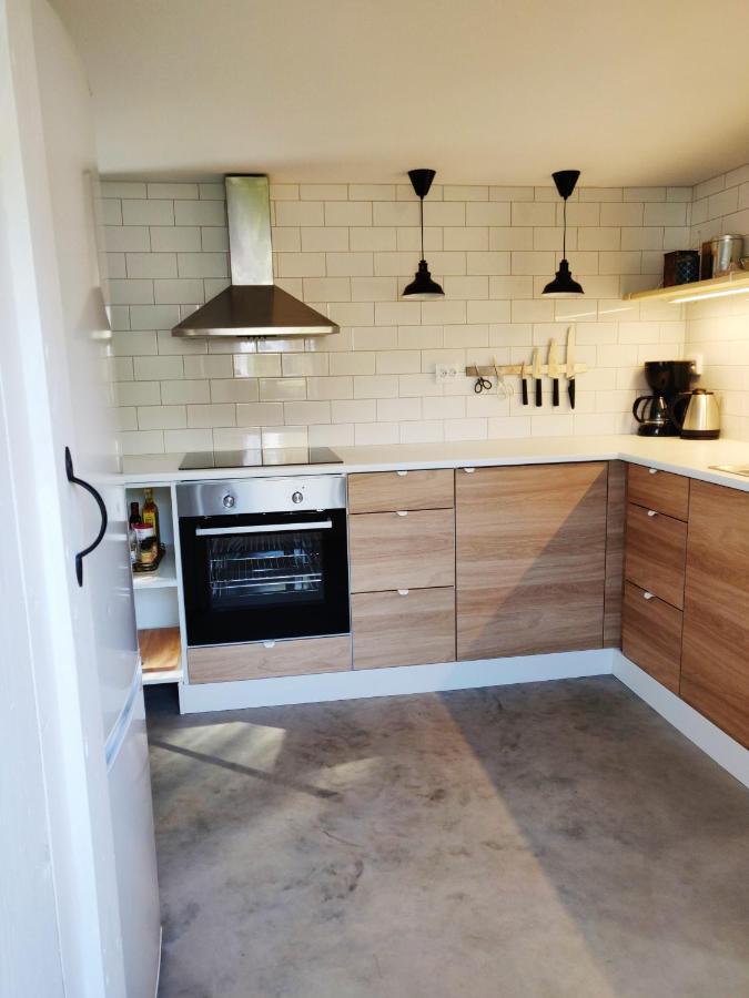 Lillstugan - Centralt Och Havsnaera I Lugnt Villomrade Falkenbergs Eksteriør billede